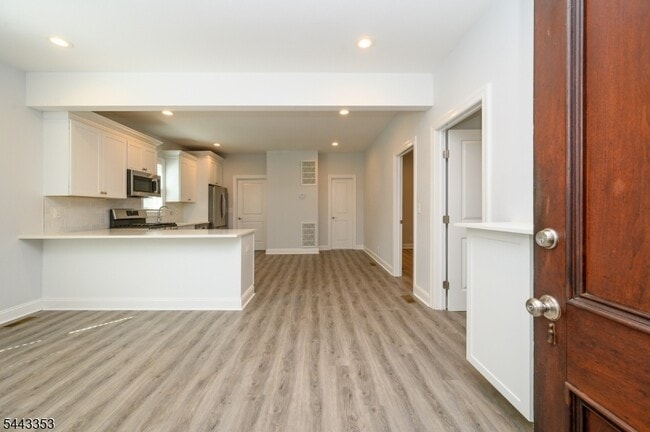Foto del edificio - 32 Woodland Ave