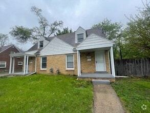 Building Photo - 18581 Evergreen Rd