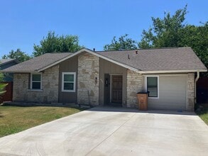 Building Photo - 6902 Colony Park Dr