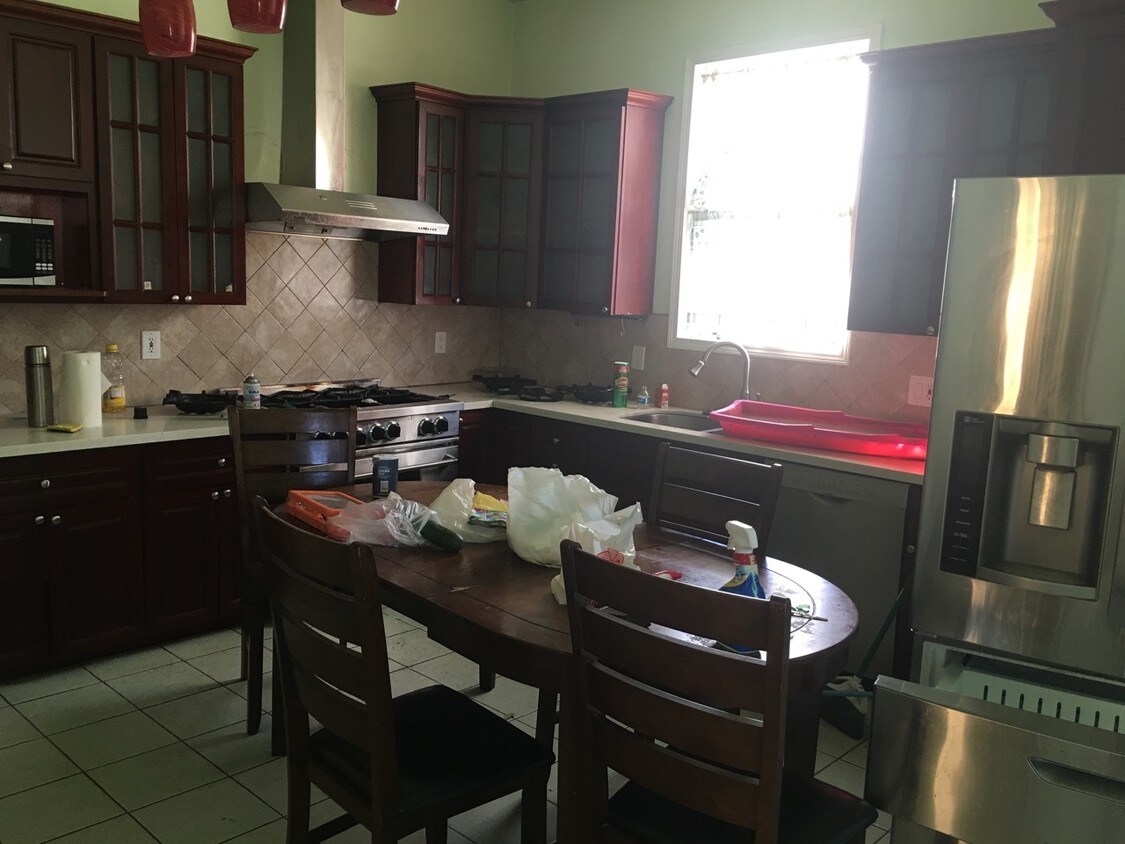 large kitchen with living room together - 1162 Ingerson Ave