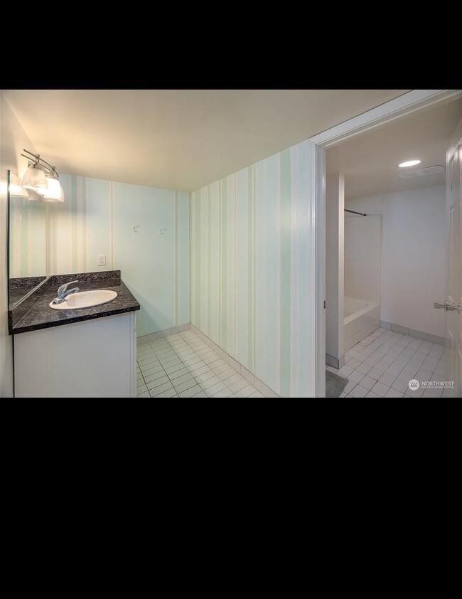 Building Photo - 1418 Cascara Ct