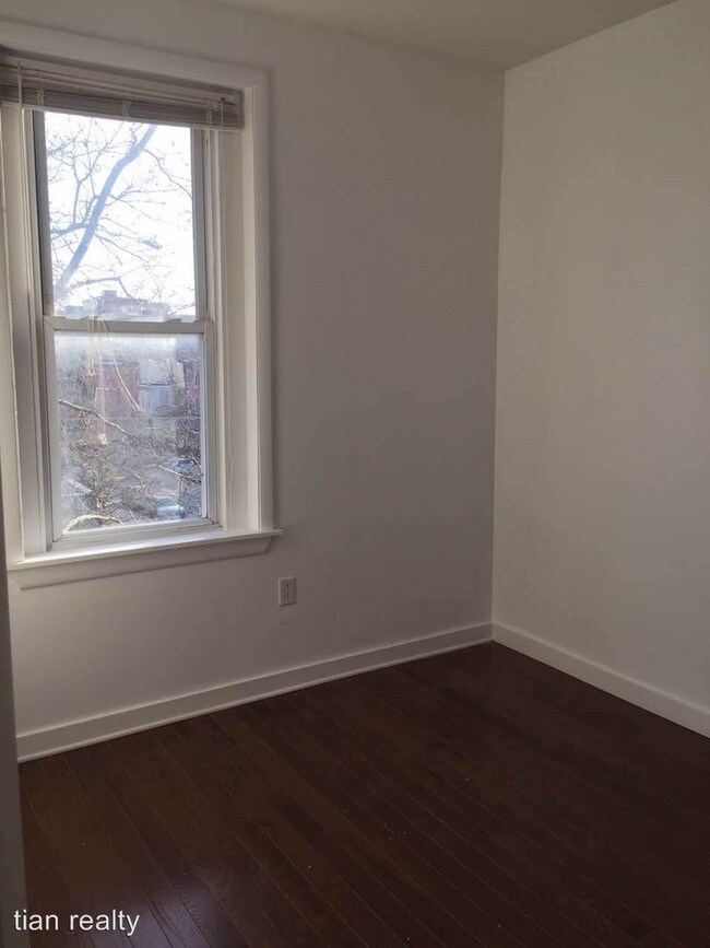 Building Photo - 401 N 41st St