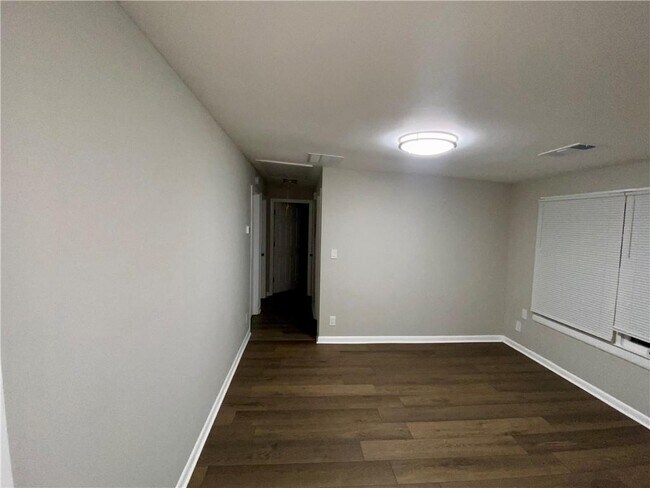 Building Photo - 108 Lambert Dr