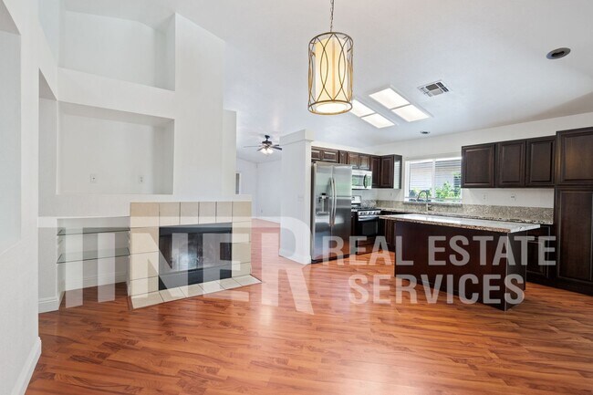 Building Photo - 10658 Basie Way