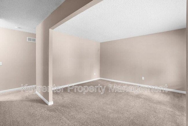 Building Photo - 15593 Fox Plains Dr
