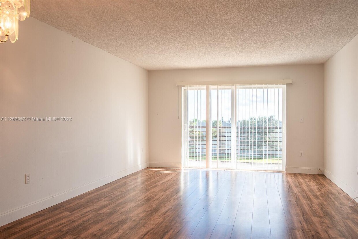 3110 N Pine Island Rd Unit 404, Sunrise, FL 33351 Room for Rent in