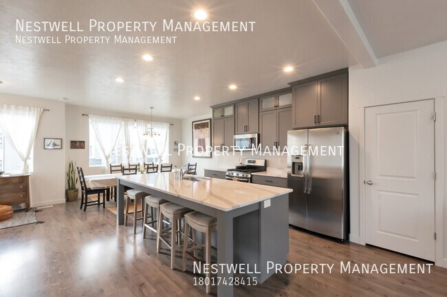 Building Photo - Newer 4-bed Townhome in American Fork