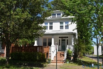Building Photo - 301 W 30th St
