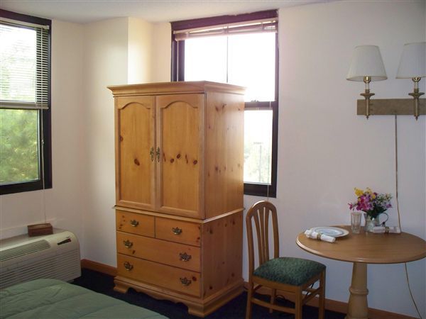 Building Photo - 80B Bureau Dr