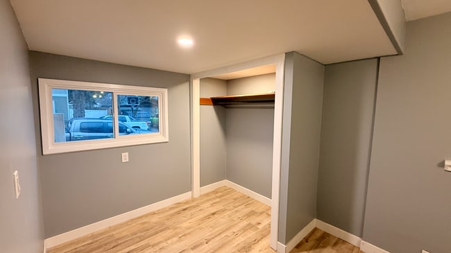 Building Photo - 1069 N 1st St