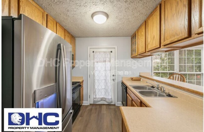 Foto del edificio - 1352 Elizabeth Ln