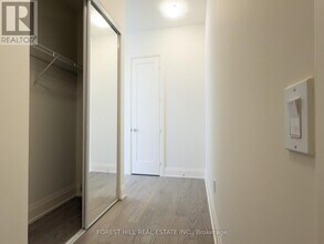 Building Photo - 27 Korda Gate