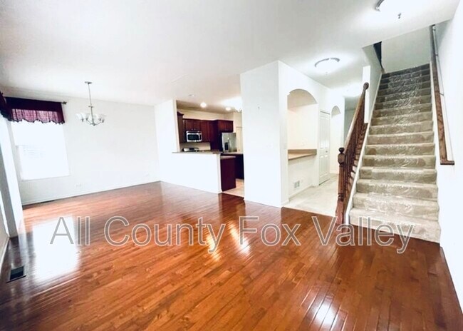 Building Photo - 459 Grosvenor Ln