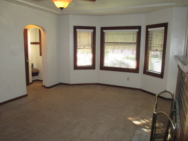 Building Photo - Curtis Park area 3 bedroom