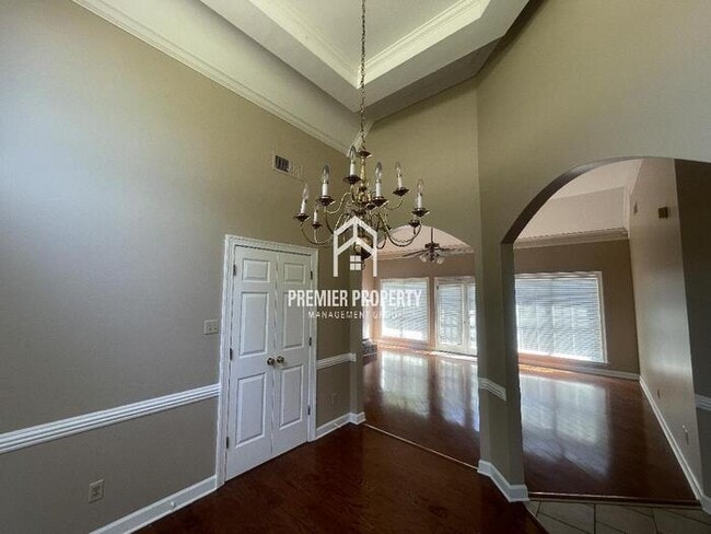 Building Photo - 6729 Booth Forrest Dr