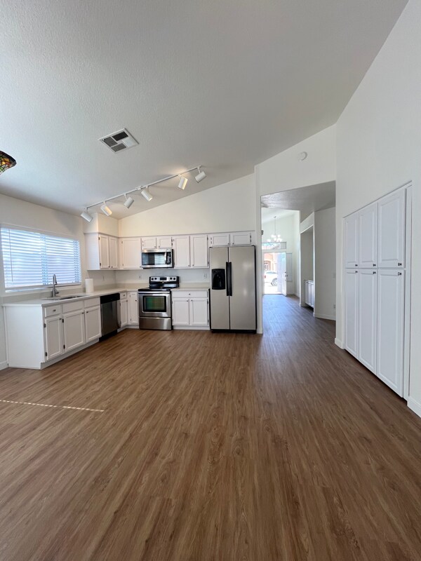 Foto del edificio - 7504 W Jenan Dr