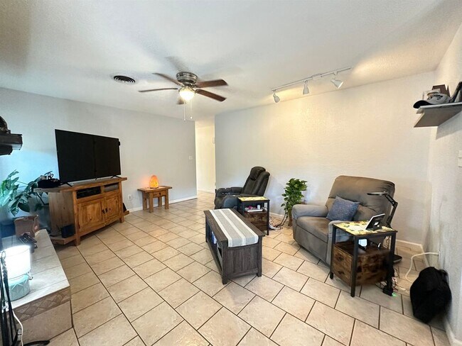 Foto del edificio - 1310 7th St