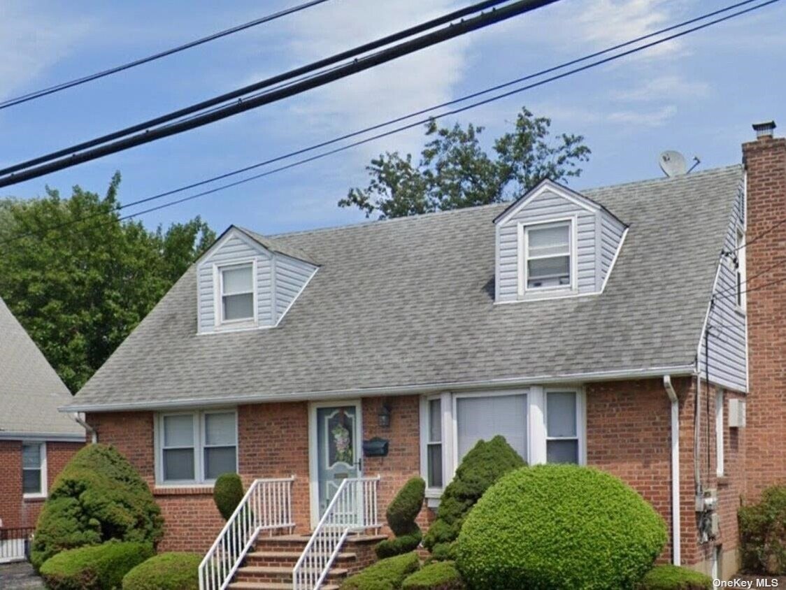 Primary Photo - 237 Oakley Ave