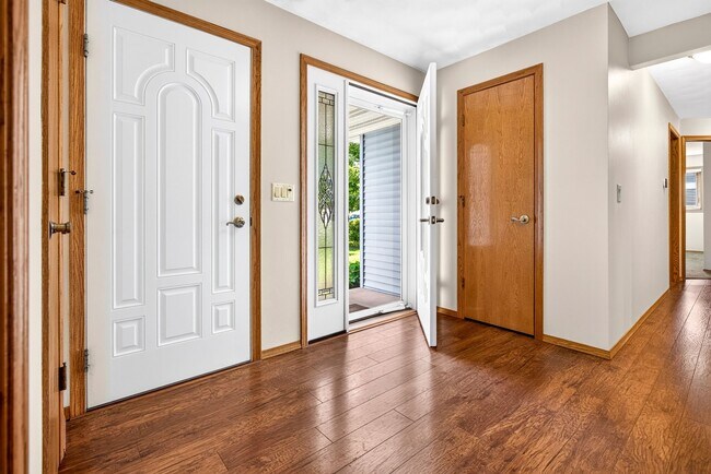 Foto del edificio - 3033 W Hiawatha Dr
