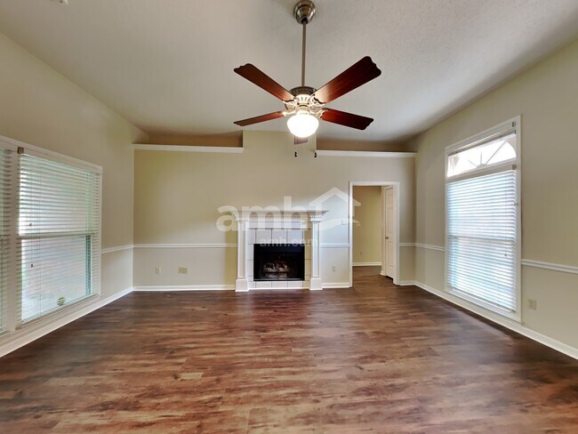 Foto del edificio - 536 Herring Ln
