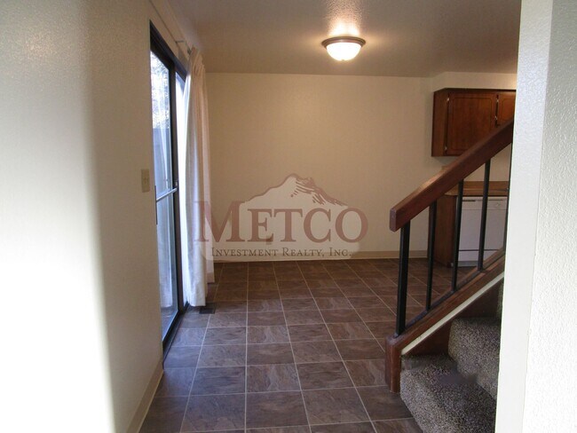 Building Photo - 21401