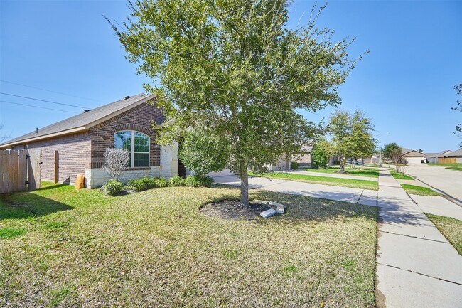 Building Photo - 4439 Aversa Dr