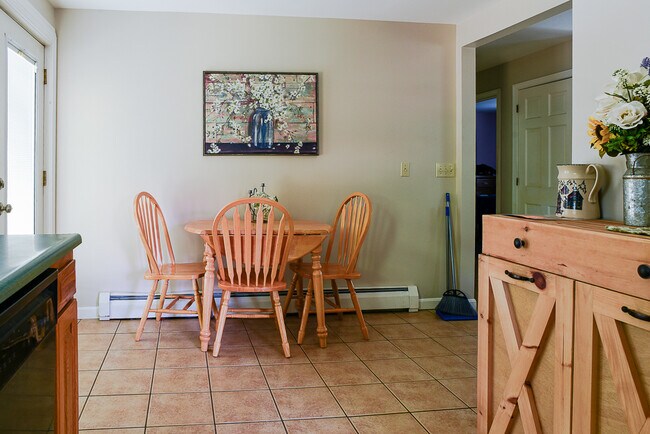 Foto del edificio - 634 Portland Rd