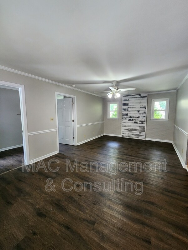 Foto principal - 340 E 14th St