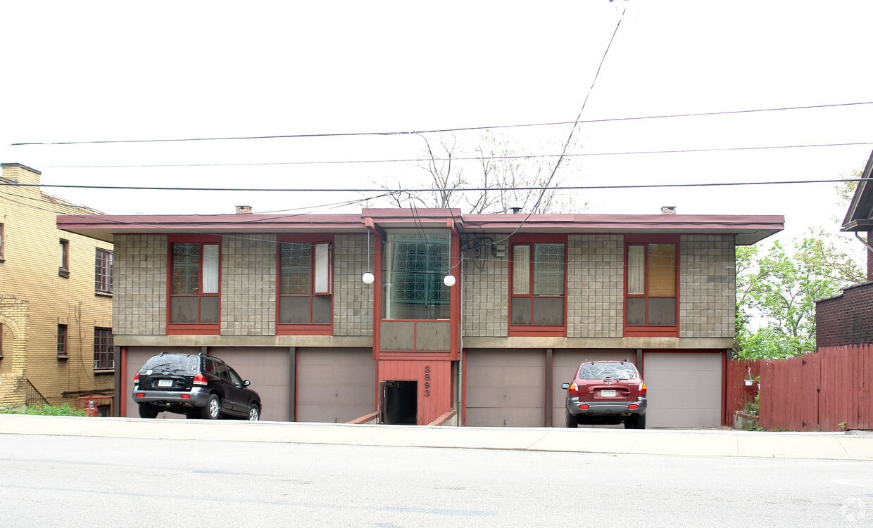Primary Photo - 3893 Bigelow Blvd