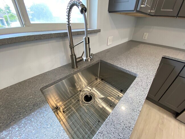 Building Photo - 228 Codrington Dr