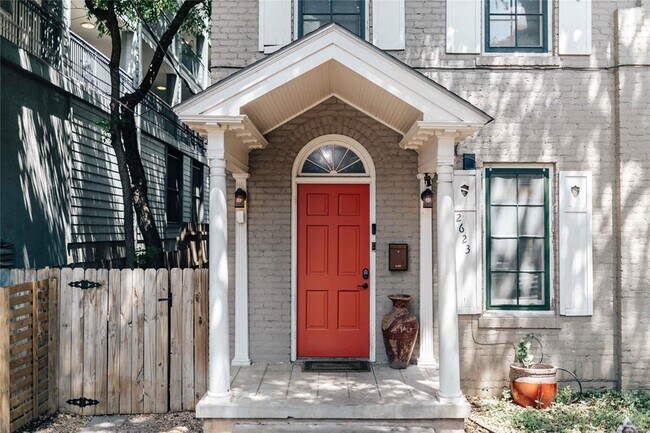 Foto del edificio - 2623 Salado St