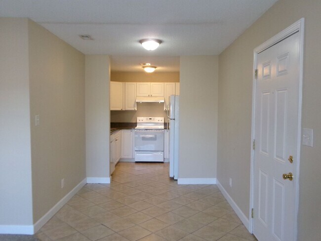Foto del edificio - 2 bedroom, 1 bath condo in downtown Conway