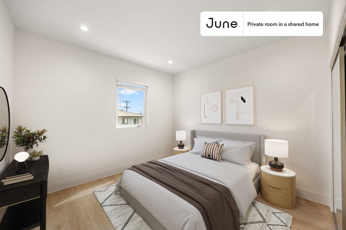 Primary Photo - Private bedroom in 4 bed/4 bath Home