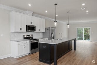 Building Photo - 5018 Lindley Pl