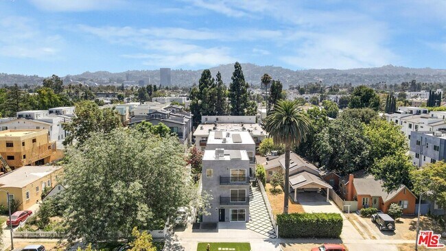 Foto del edificio - 10828 Hesby St