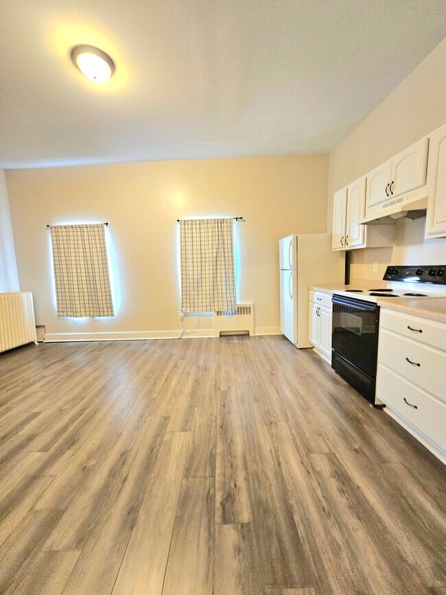 18 E Railroad St Unit 3, Sandwich, IL 60548 Condo for Rent in