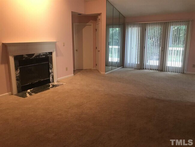 Foto del edificio - 8036 Grey Oak Dr