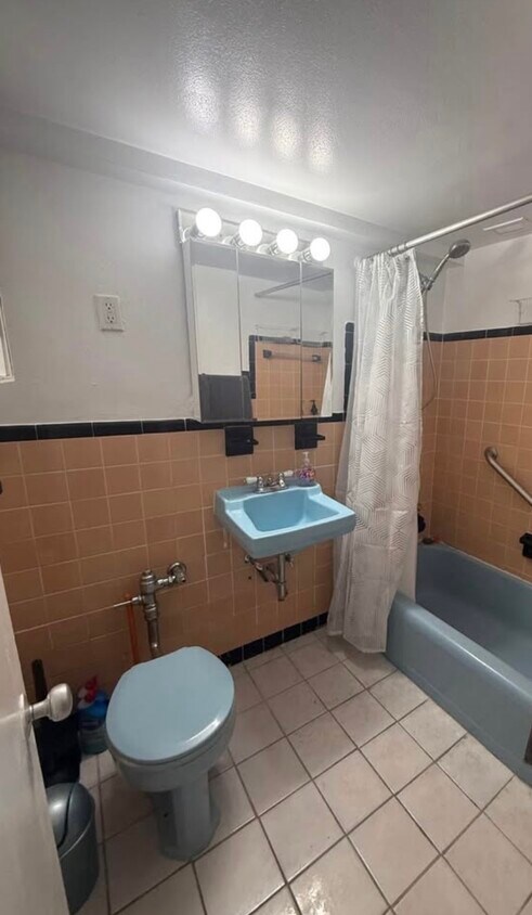 Foto del edificio - 6484 Indian Creek Dr