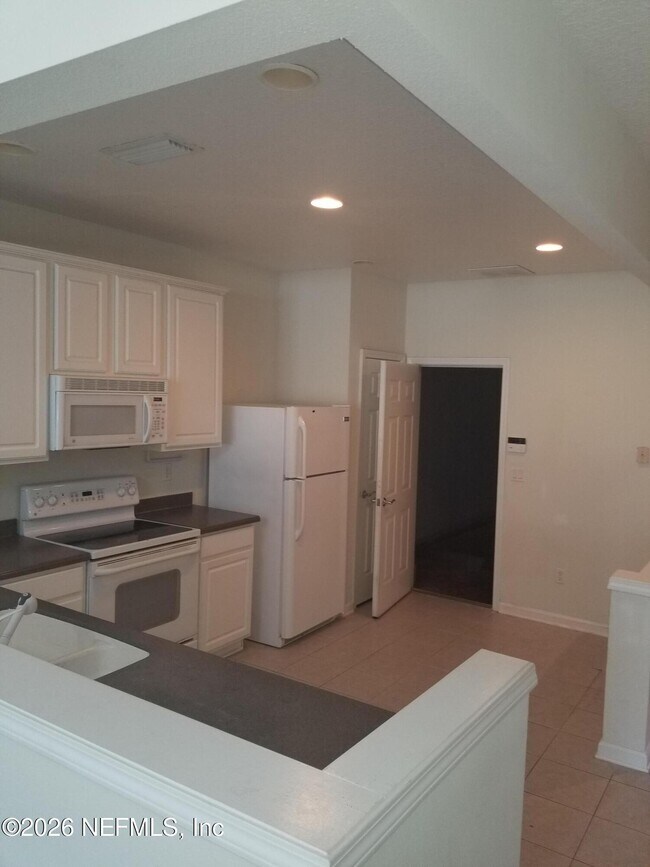 Foto del edificio - 4137 Crownwood Dr