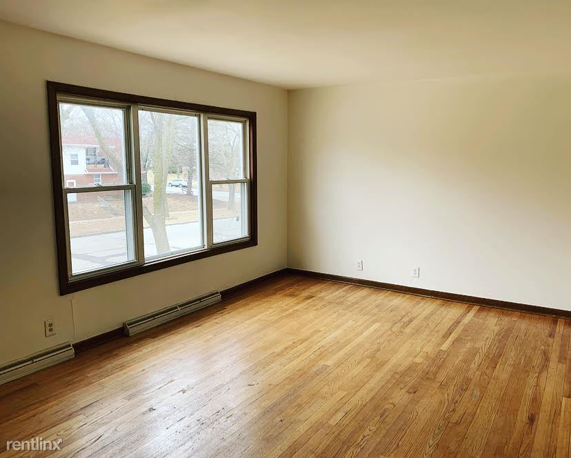 Building Photo - 3 br, 1 bath Duplex - 10614 West Villard A...