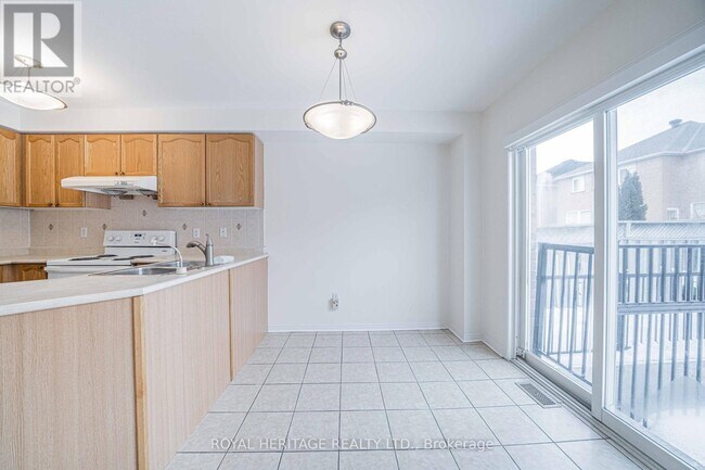 Building Photo - 344 Castlemore Ave