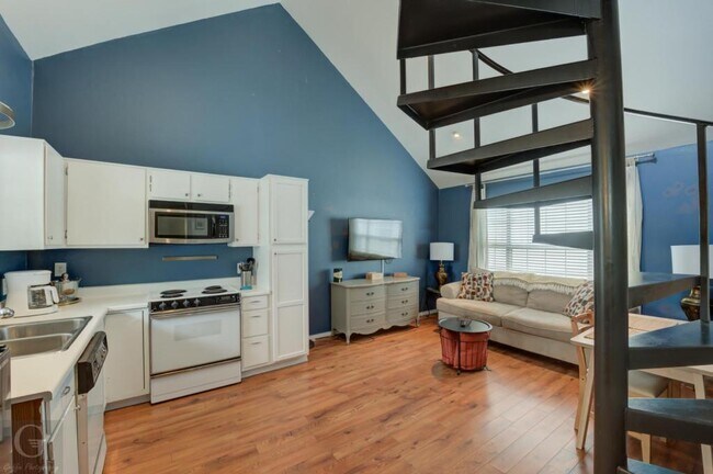 Building Photo - 305 Settlers Park Dr