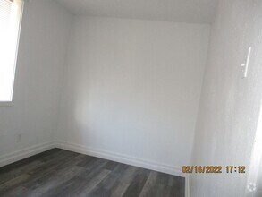 Building Photo - 540 North Ave