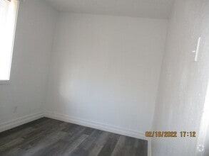Building Photo - 540 North Ave