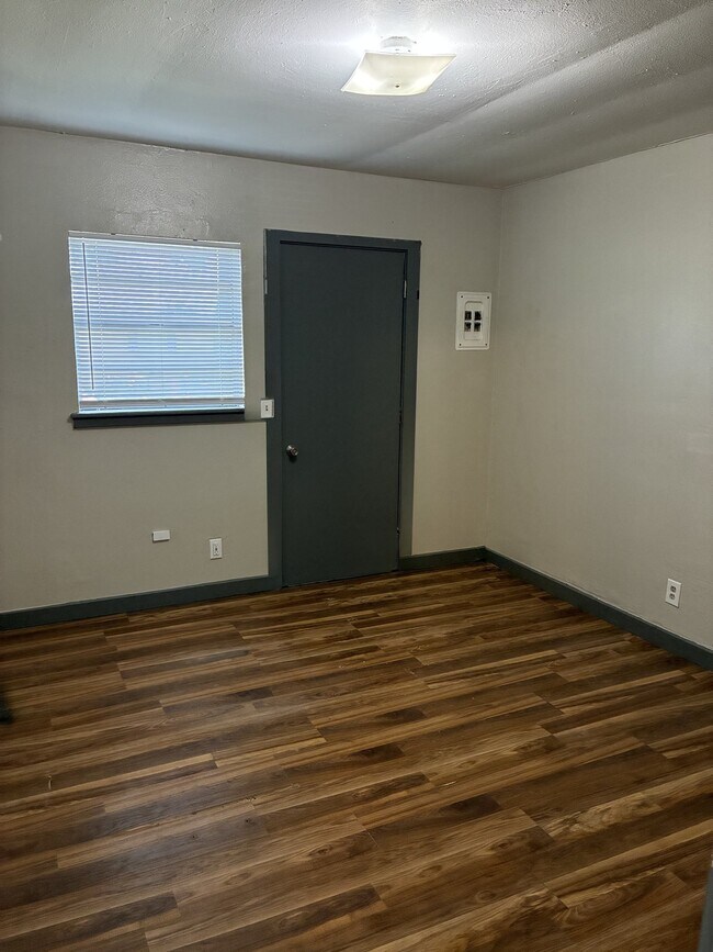 Foto del edificio - 108 W Beech St