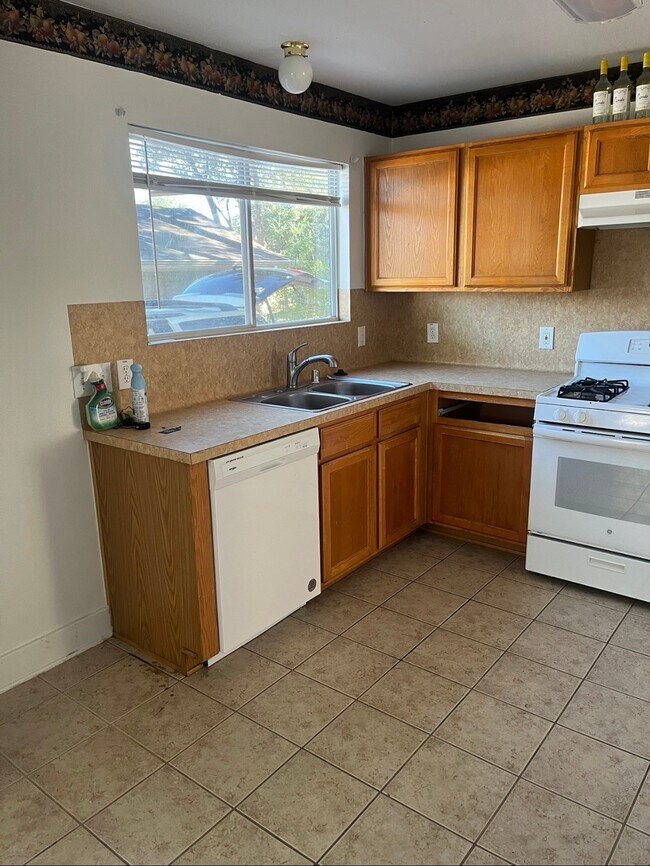 Foto del edificio - 809 Dragonfly Dr