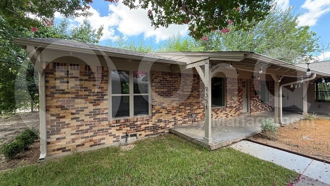 Building Photo - 9351 Angora St