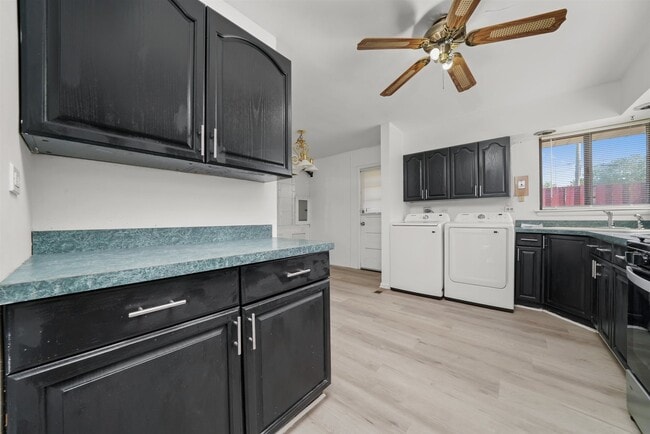 Foto del edificio - 17007 Oakwood Ave