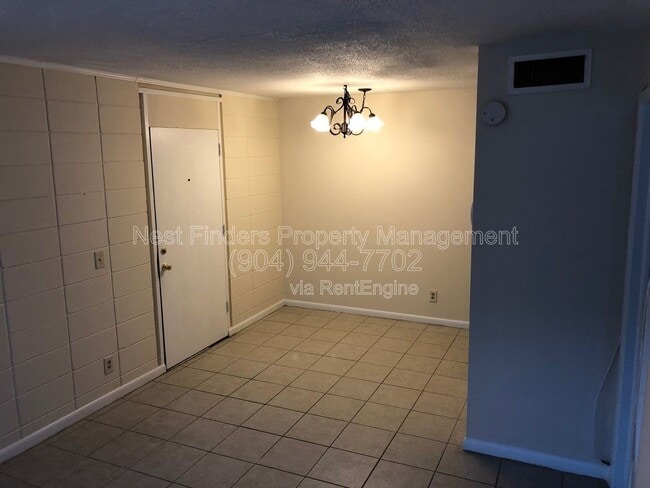 Building Photo - 1318 Sydney Pl