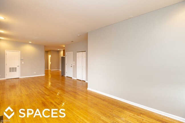 Foto del edificio - 1307 N Clybourn Ave